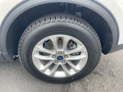 2020 Ford Escape SE