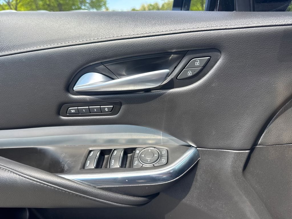 2022 Cadillac XT4 Premium Luxury
