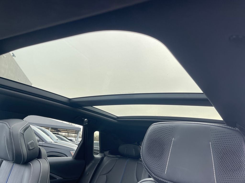 2025 Cadillac LYRIQ Luxury