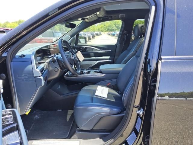 2025 Cadillac ESCALADE IQ Luxury 2
