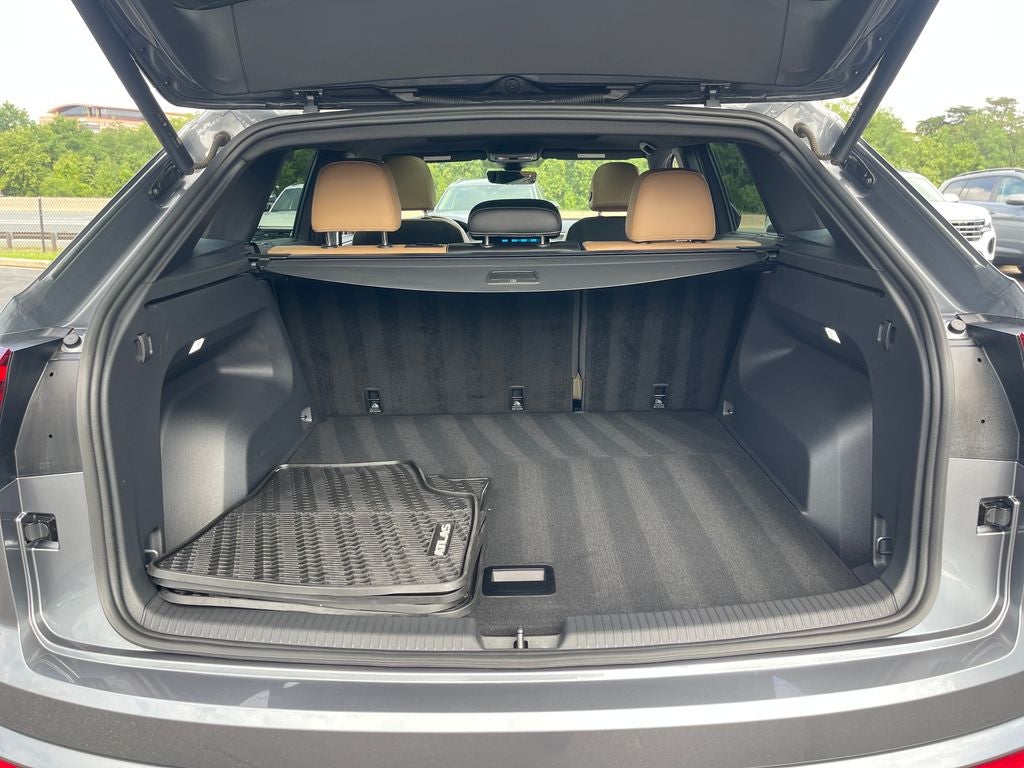 2024 Volkswagen Atlas Cross Sport 2.0T SEL R-Line