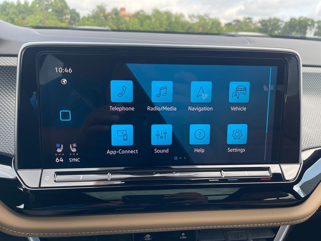 2024 Volkswagen Atlas Cross Sport 2.0T SEL R-Line