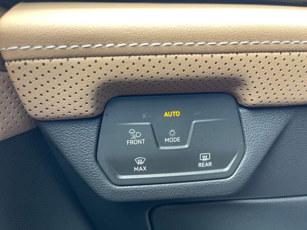 2024 Volkswagen Atlas Cross Sport 2.0T SEL R-Line