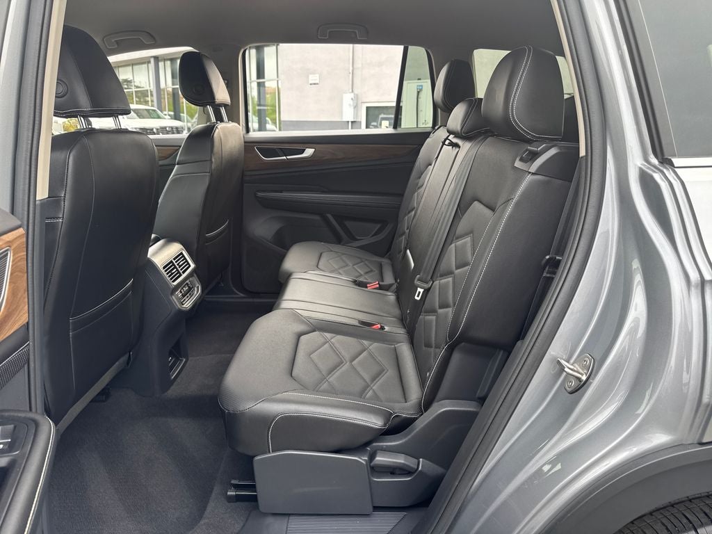 2024 Volkswagen Atlas 2.0T SE