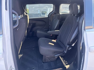 2024 Chrysler Pacifica Touring