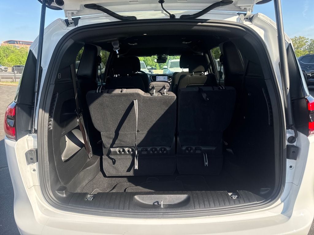 2024 Chrysler Pacifica Touring