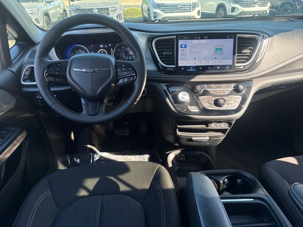 2024 Chrysler Pacifica Touring