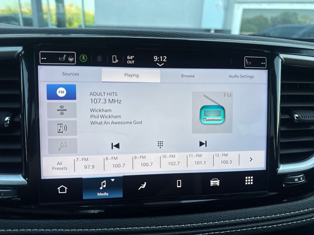 2024 Chrysler Pacifica Touring