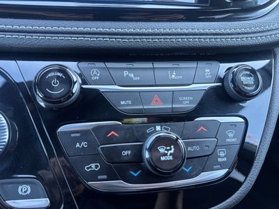 2024 Chrysler Pacifica Touring