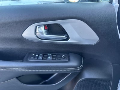 2024 Chrysler Pacifica Touring