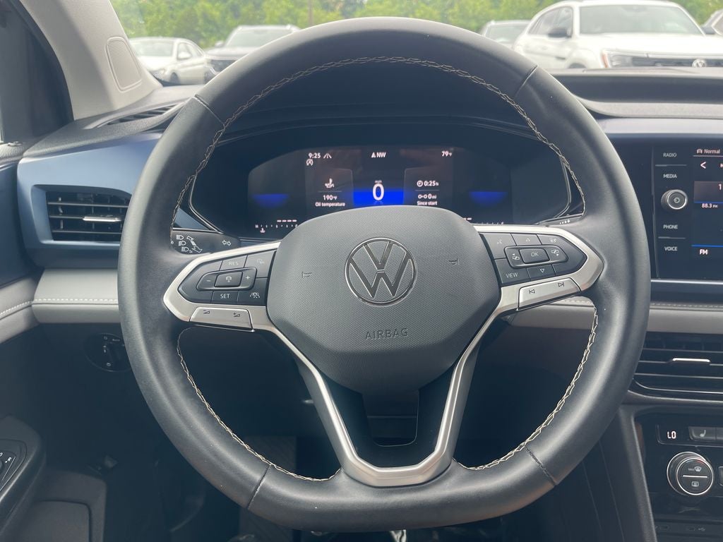 2024 Volkswagen Taos 1.5T SE