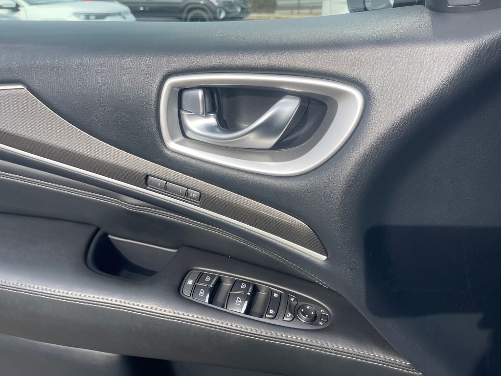 2019 INFINITI QX60 LUXE