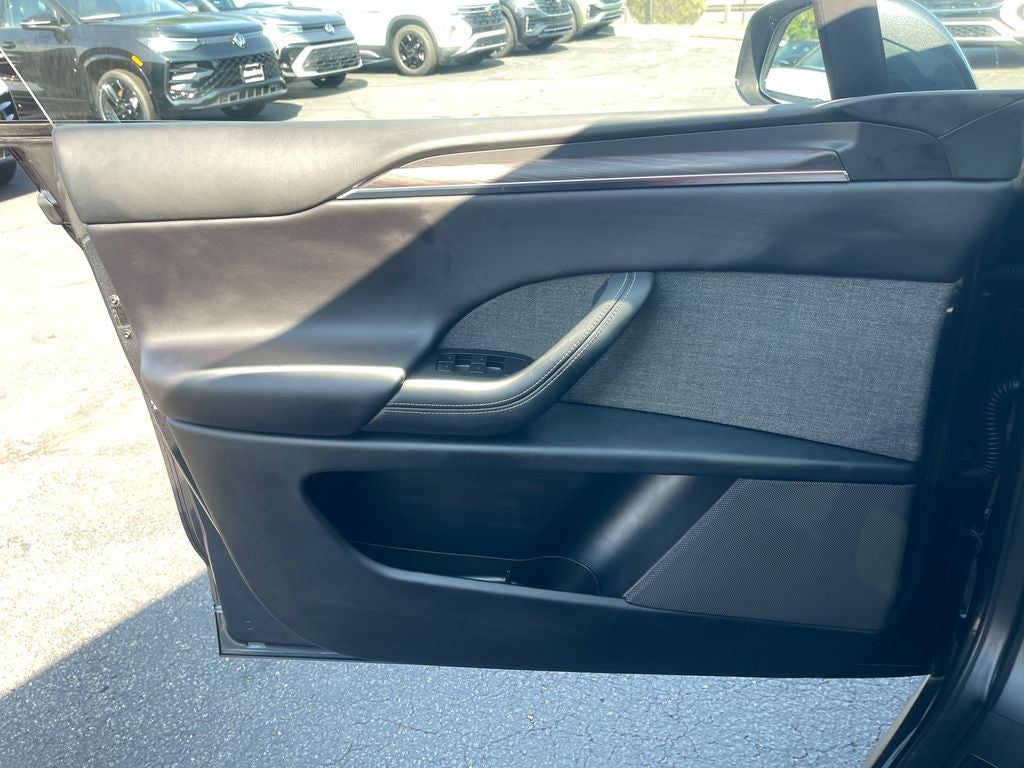2024 Tesla Model X Base
