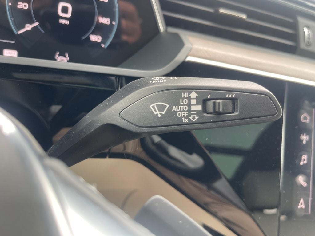 2024 Audi Q8 Sportback e-tron Premium Plus S line quattro