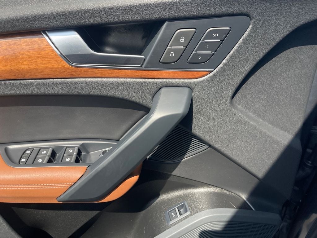 2023 Audi Q5 45 S line Premium quattro