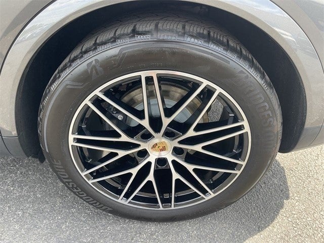 2024 Porsche Cayenne Base