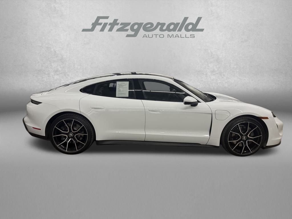 2022 Porsche Taycan Base