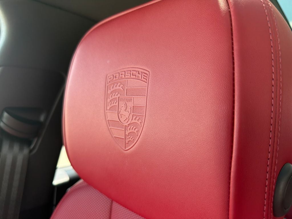 2025 Porsche Macan AWD