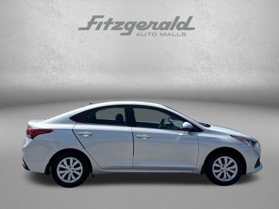 2022 Hyundai Accent SE