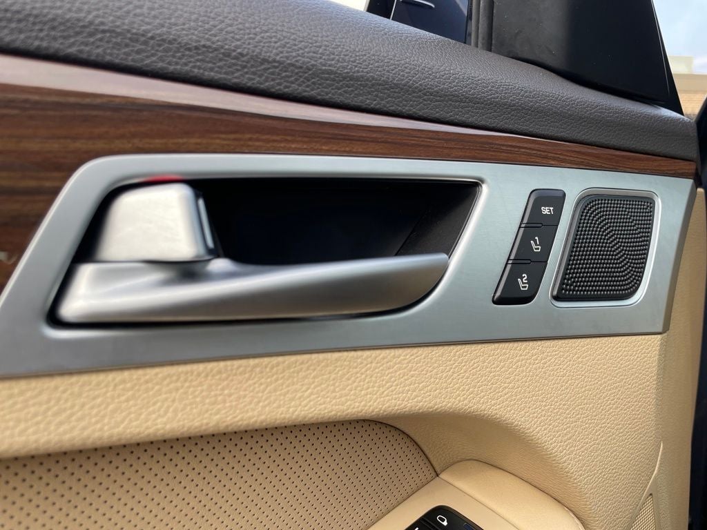 2015 Hyundai Genesis 3.8