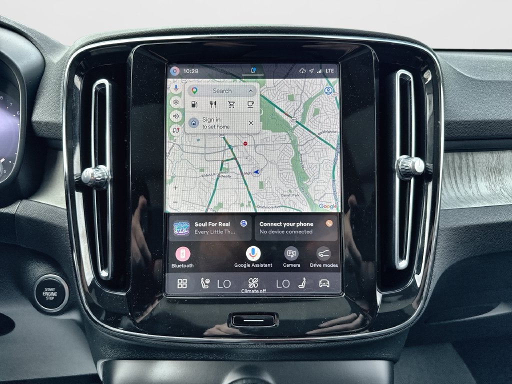 2026 Volvo XC40 B5 Plus