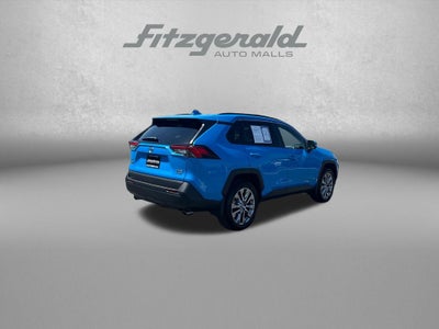 2020 Toyota RAV4 XLE Premium