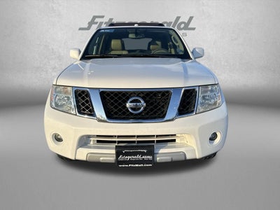 2012 Nissan Pathfinder LE