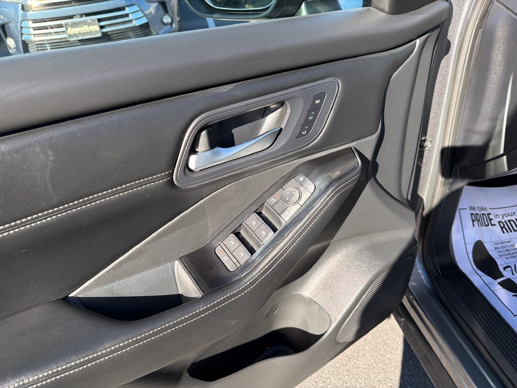 2024 Nissan Rogue SL
