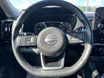 2022 Nissan Pathfinder SV