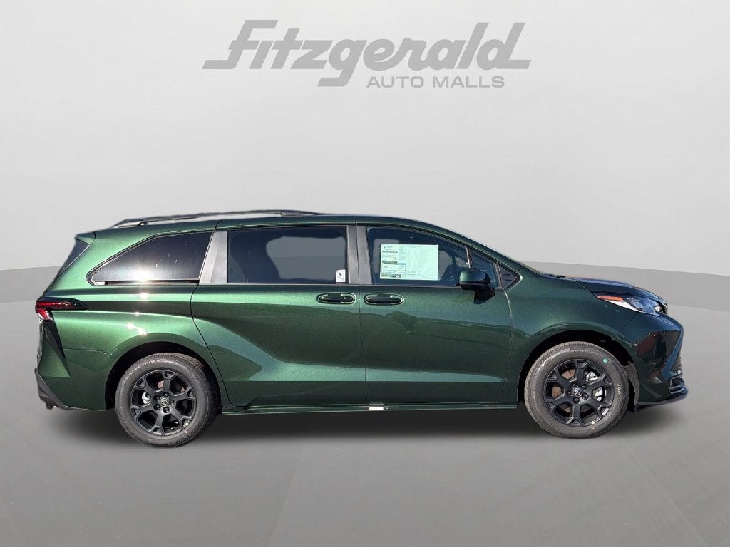 2026 Toyota Sienna Woodland Edition 7 Passenger