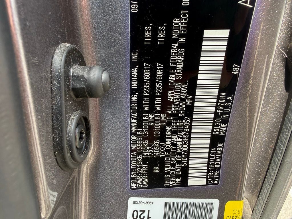 2017 Toyota SIENNA XLE 3.5L XLE 8 Passenger