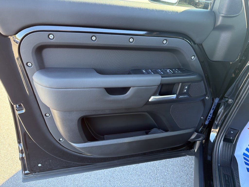 2026 Land Rover Defender S