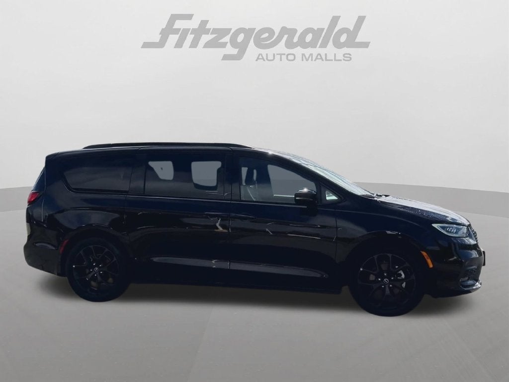 2025 Chrysler Pacifica Limited