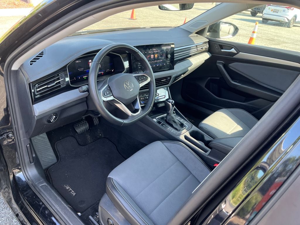 2025 Volkswagen Jetta 1.5T SE