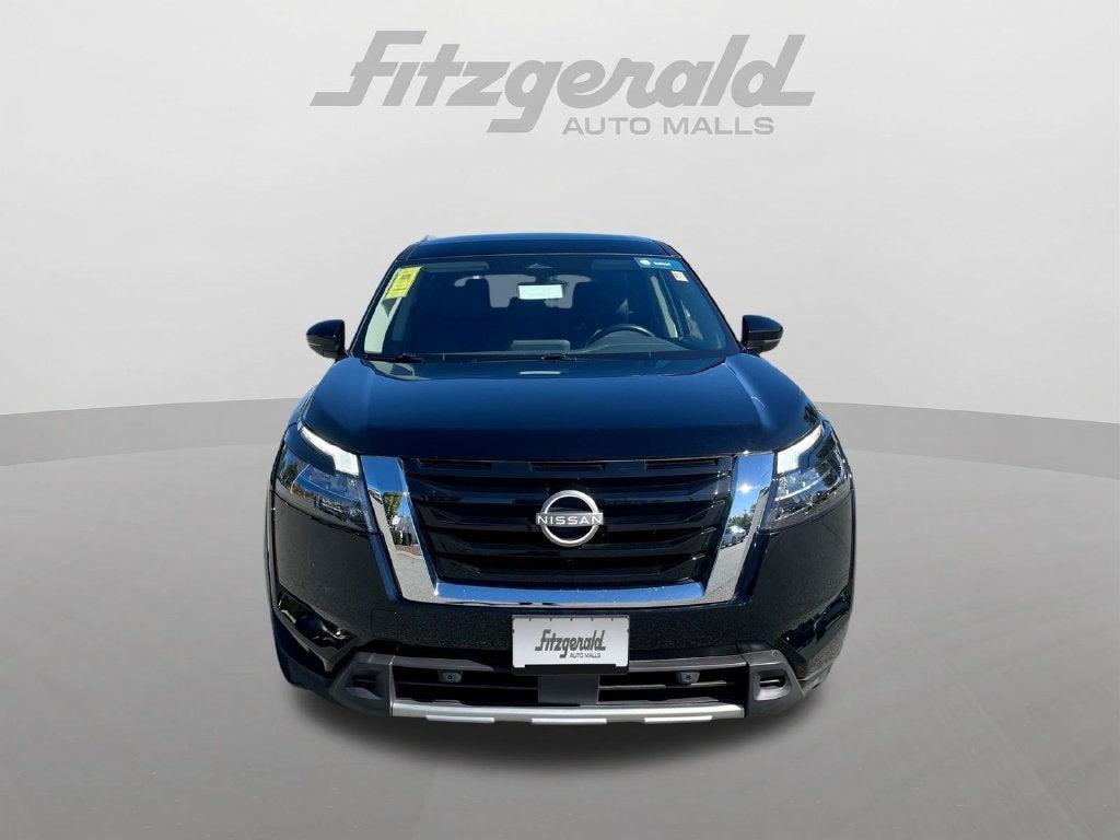 2025 Nissan Pathfinder SL - Photo 11