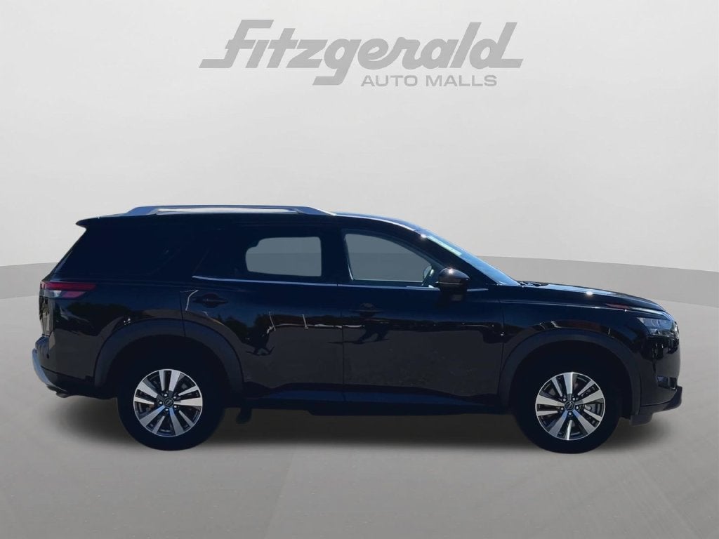 2025 Nissan Pathfinder SL - Photo 9