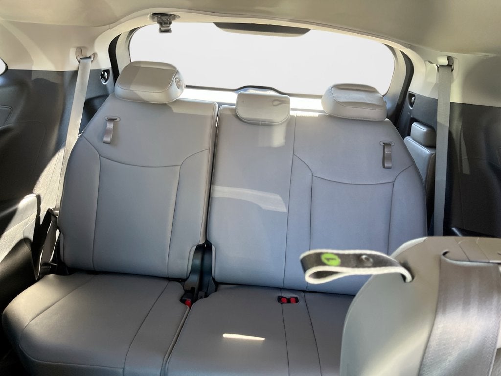 2025 Toyota Sienna XLE 8 Passenger