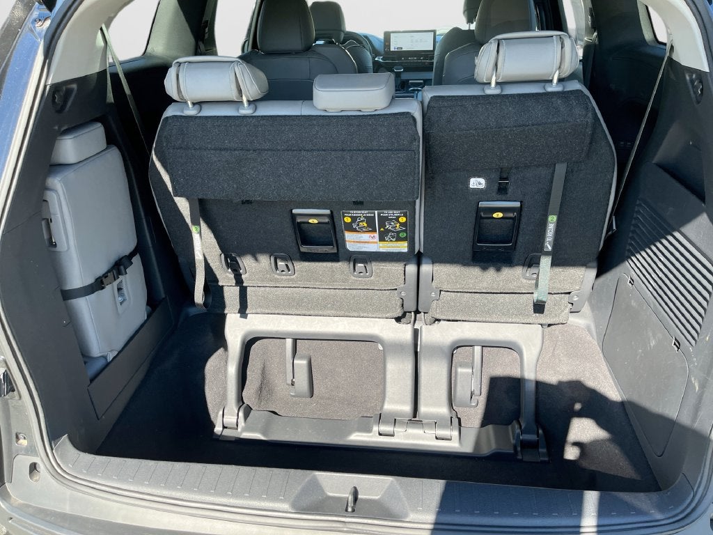 2025 Toyota Sienna XLE 8 Passenger