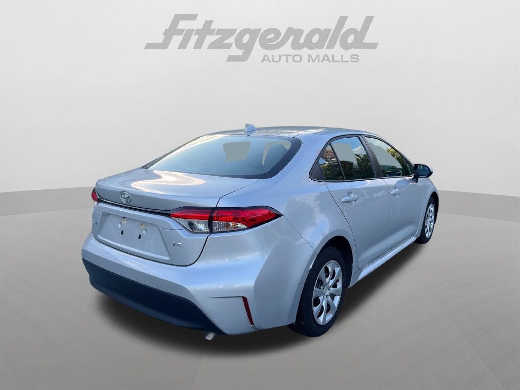 2025 Toyota Corolla LE - Photo 8