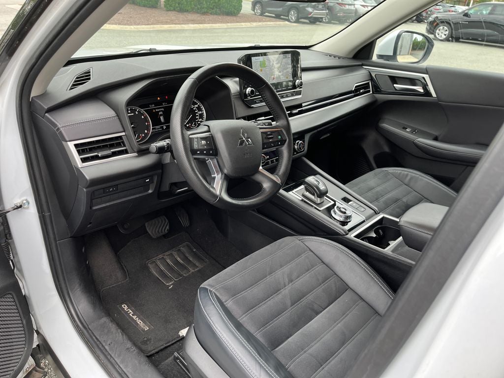 2022 Mitsubishi Outlander SE