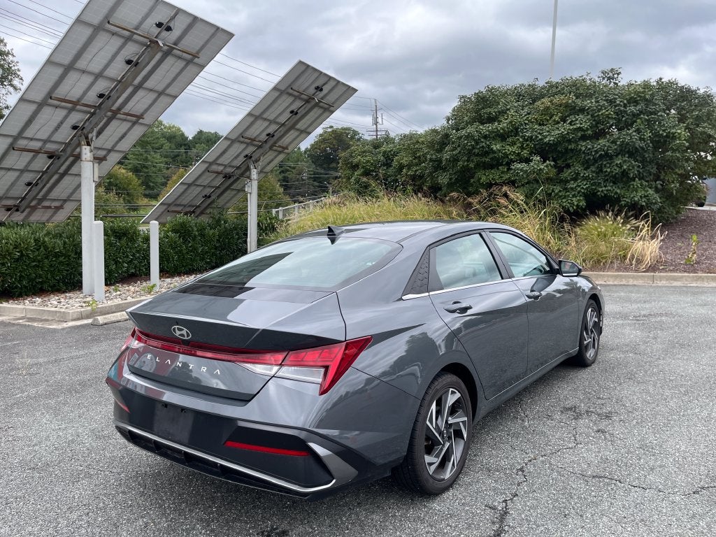 2025 Hyundai Elantra SEL Convenience