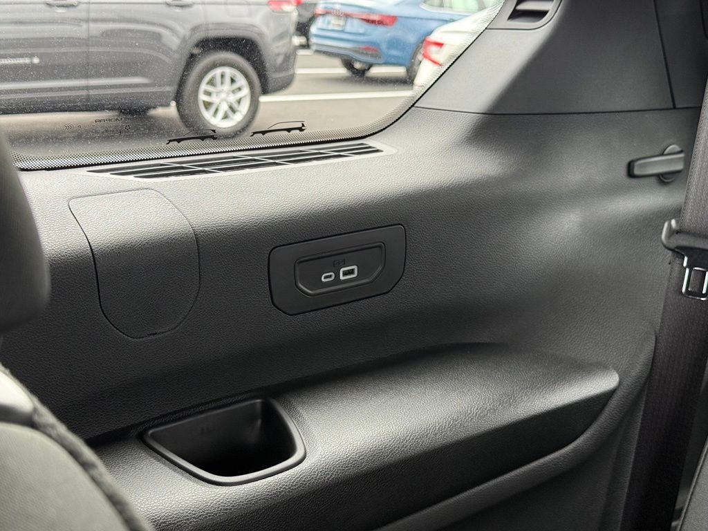 2025 Jeep Grand Cherokee L Laredo 4x4