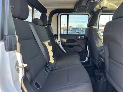 2023 Jeep Gladiator Overland 4x4