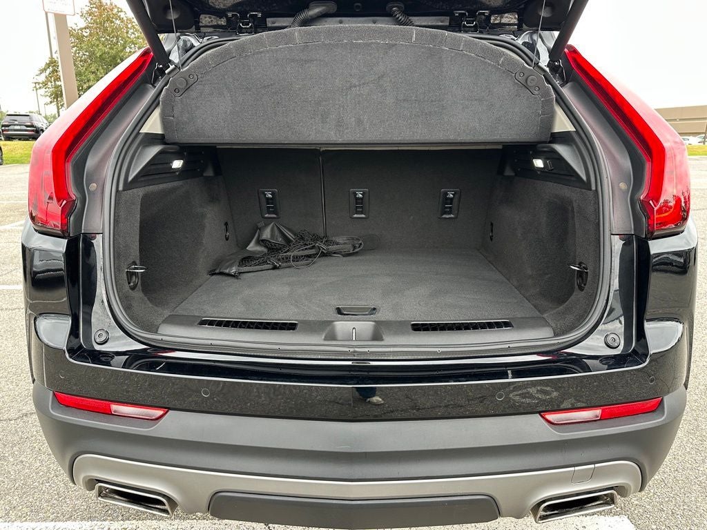2023 Cadillac XT4 AWD Premium Luxury