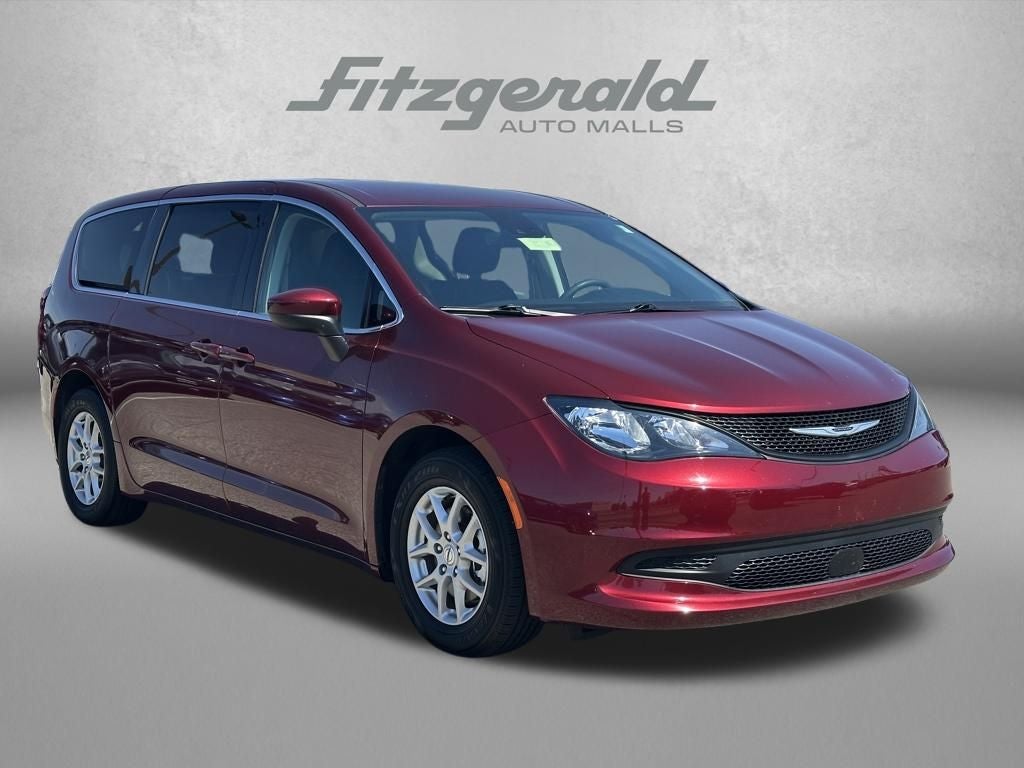 2023 Chrysler Voyager LX