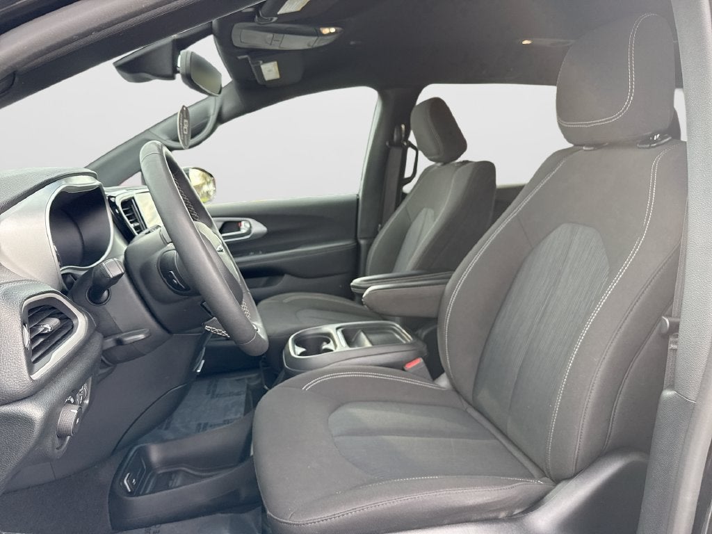2024 Chrysler Pacifica Touring