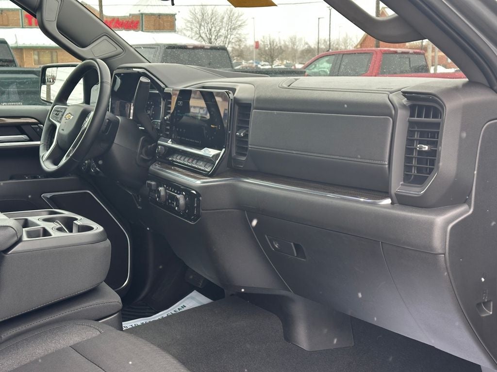 2025 Chevrolet Silverado 1500 4WD Crew Cab Standard Bed LT