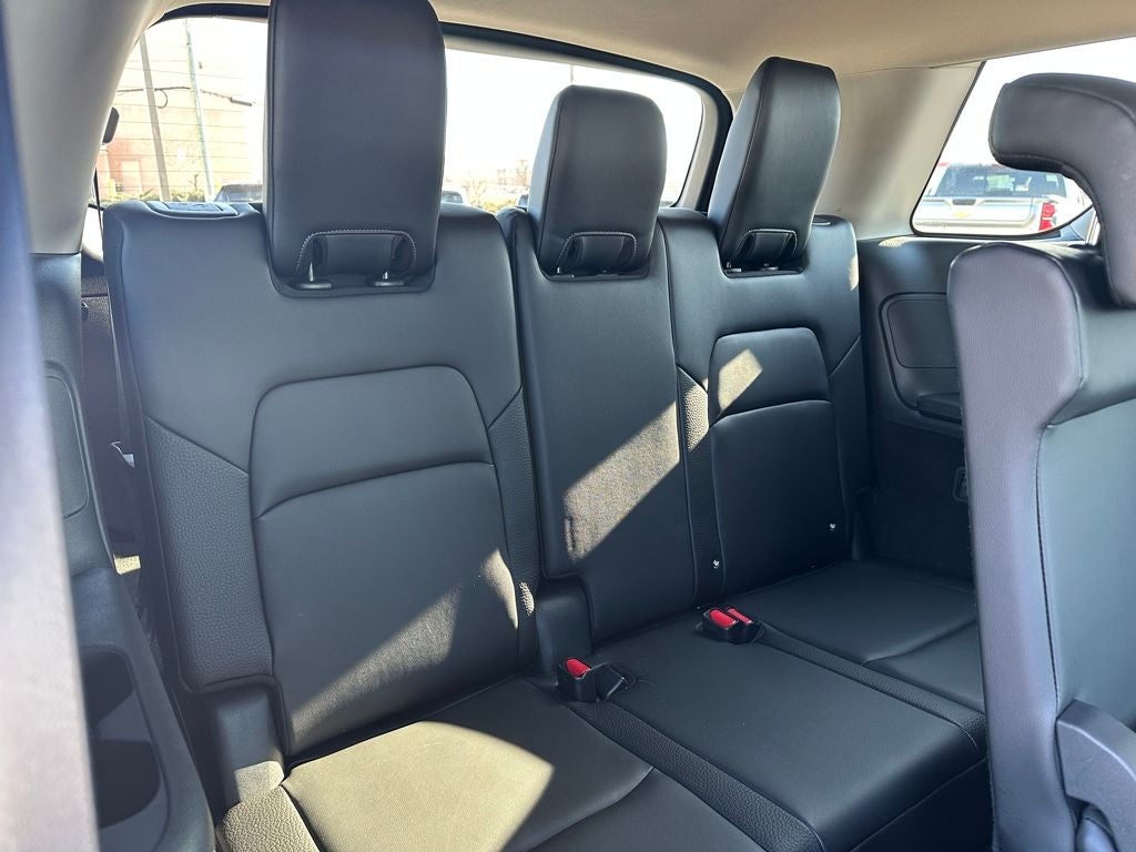 2025 Nissan Pathfinder SL 4WD