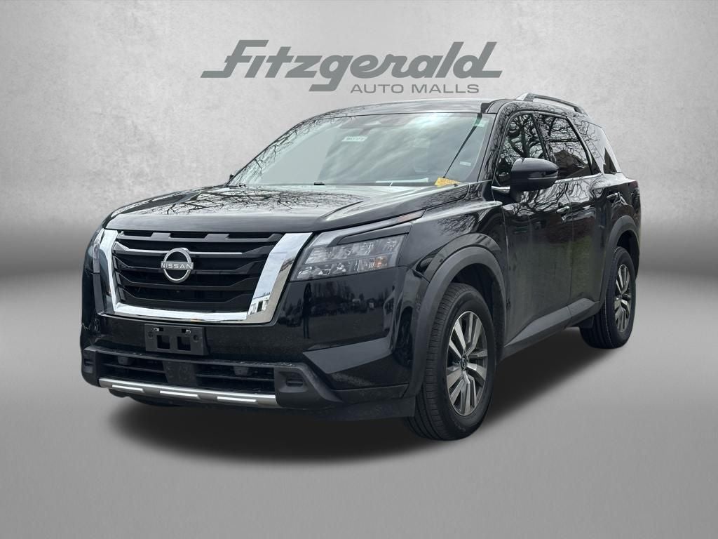 2025 Nissan Pathfinder SL