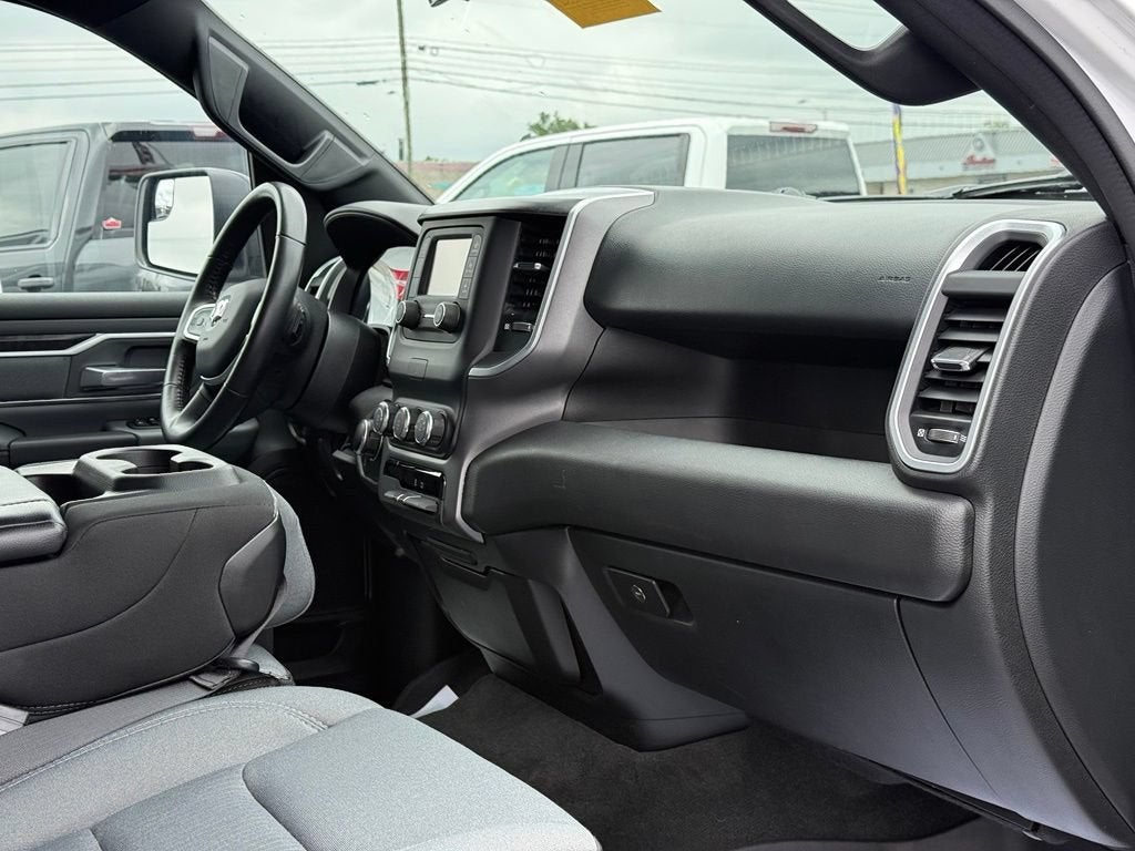 2022 RAM 1500 Big Horn Crew Cab 4x4 5'7" Box